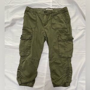 Abercrombie and Fitch cropped cargo pants